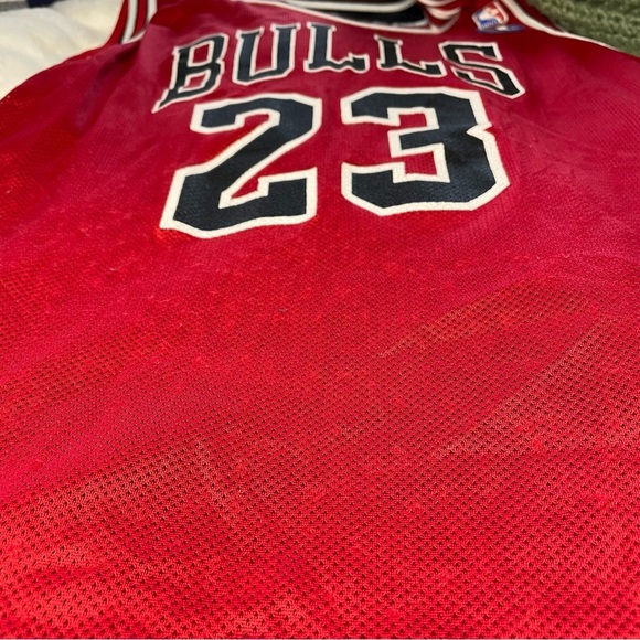 Champion Reversible Michael Jordan Jersey Vintage 90s Red and Black - Picture 11 of 12